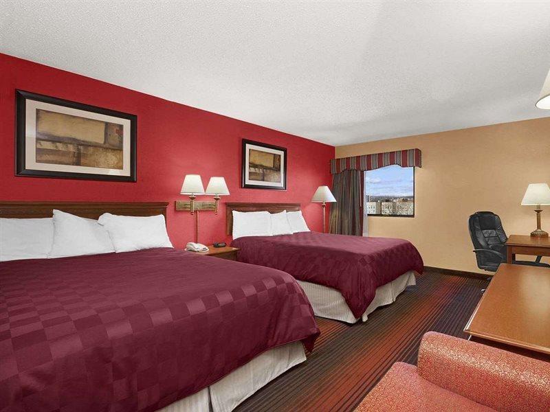 Ramada By Wyndham East Orange Hotel Exterior photo